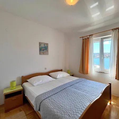 Tiha Lili Guest house