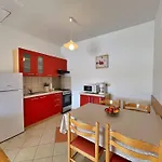 Tiha Lili Penzion 4*