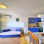Tiha Lili Penzion 4*