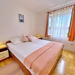 Penzion Tiha Lili 4*