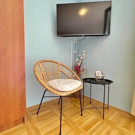 Πανσιόν Tiha Lili