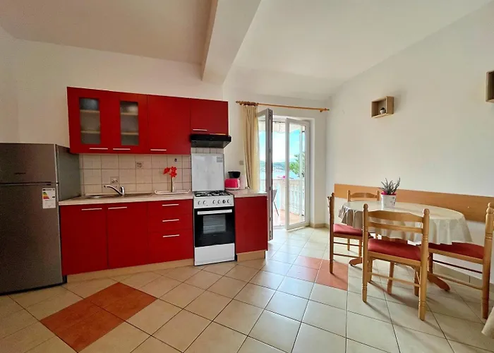 Tiha Lili Pensionat 4*