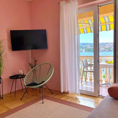 Casa de hóspedes Tiha Lili