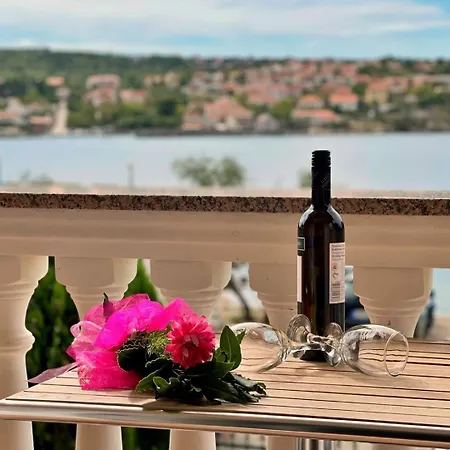 Tiha Lili Casa de hóspedes 4*