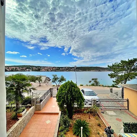 Casa de hóspedes Tiha Lili