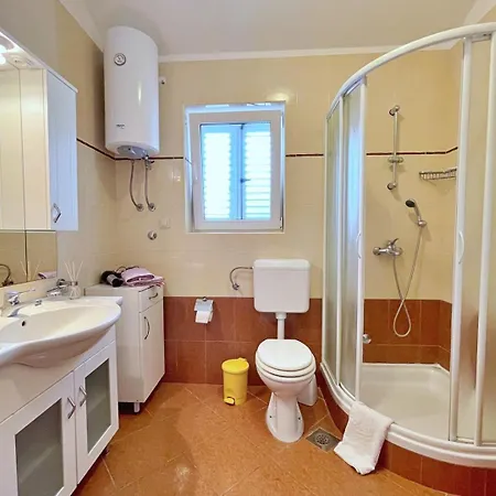 Tiha Lili Casa de hóspedes 4*