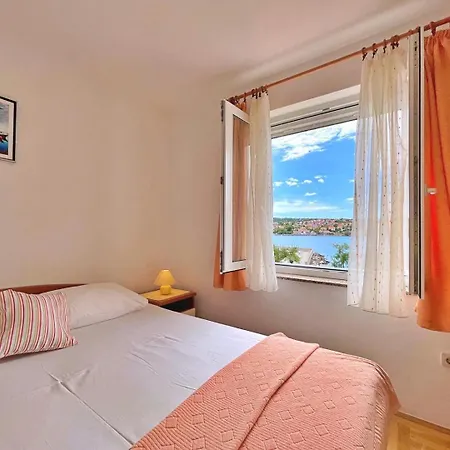 Casa de hóspedes Tiha Lili 4*