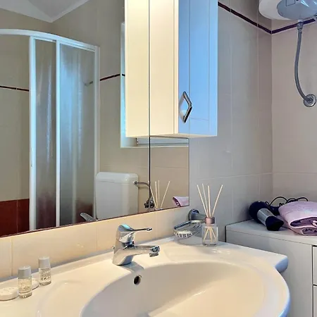 Tiha Lili Casa de hóspedes Šilo