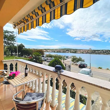 Tiha Lili Casa de hóspedes Šilo