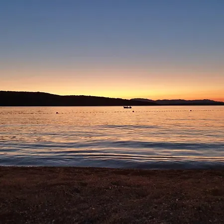 Casa de hóspedes Tiha Lili 4*