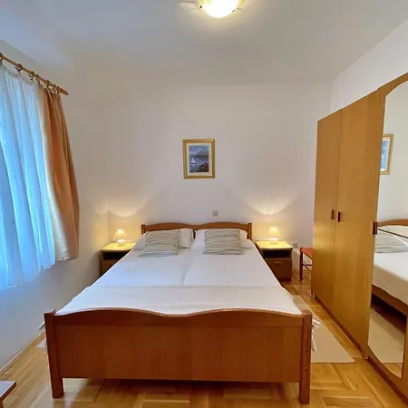 Tiha Lili Casa de hóspedes Šilo