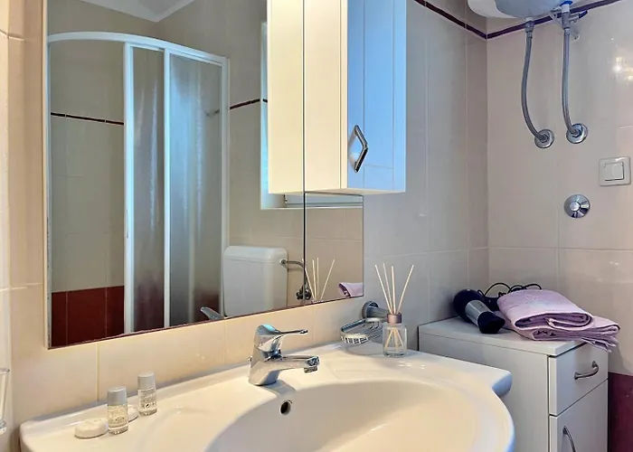 Tiha Lili בית הארחה שילו