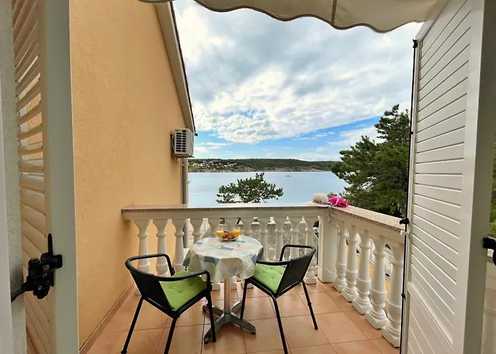 בית הארחה Tiha Lili