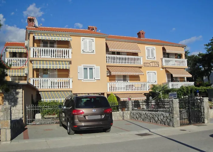 בית הארחה Tiha Lili 4*